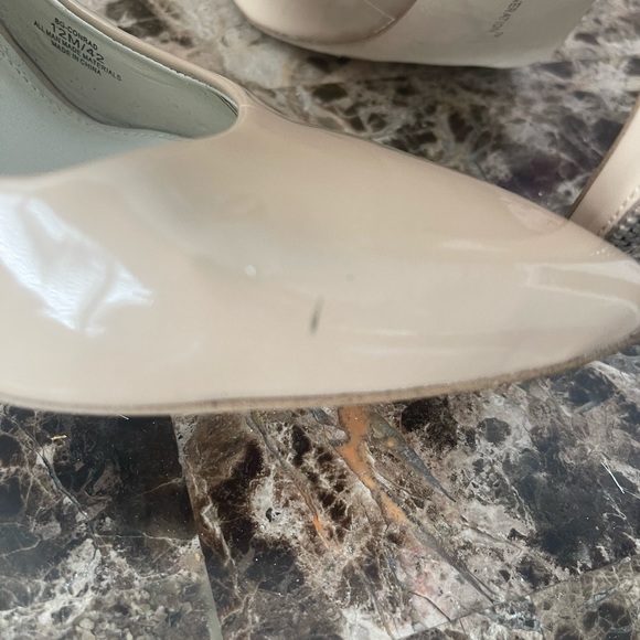 BcBg high back pumps - Picture 7 of 9